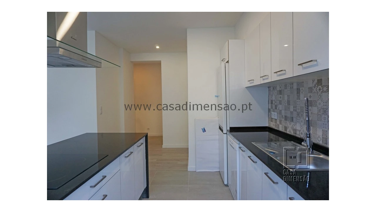 Apartamento T2 para Venda em Carnaxide e Queijas Foto 6