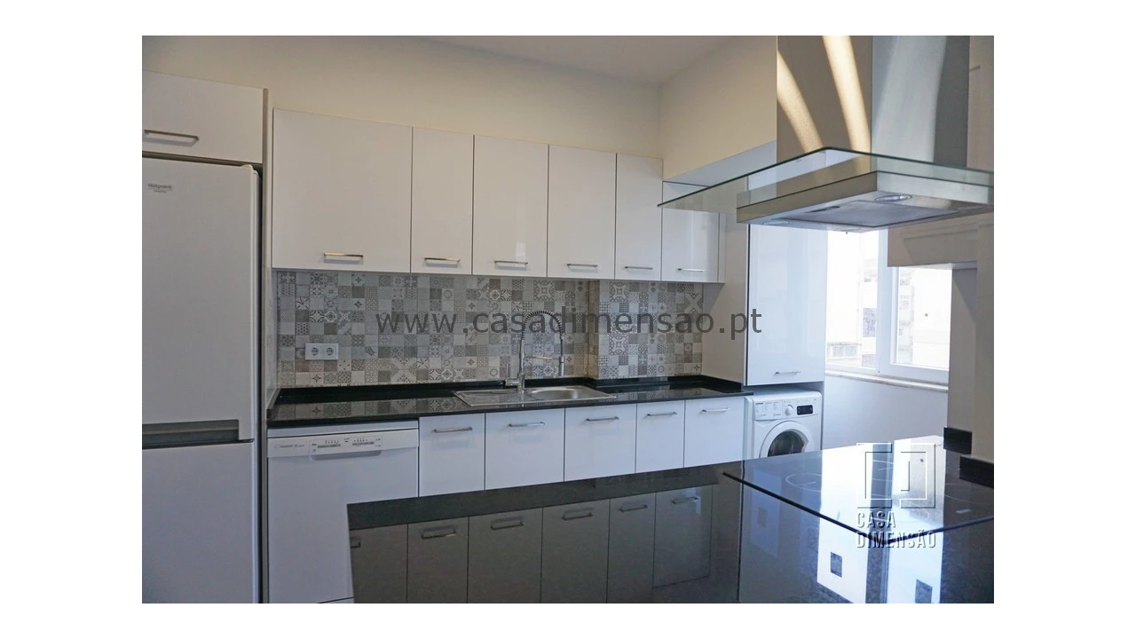 Apartamento T2 para Venda em Carnaxide e Queijas Foto 8
