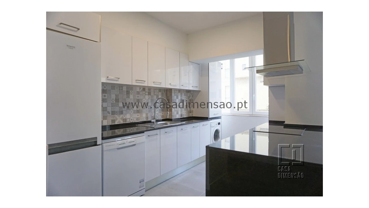 Apartamento T2 para Venda em Carnaxide e Queijas Foto 10