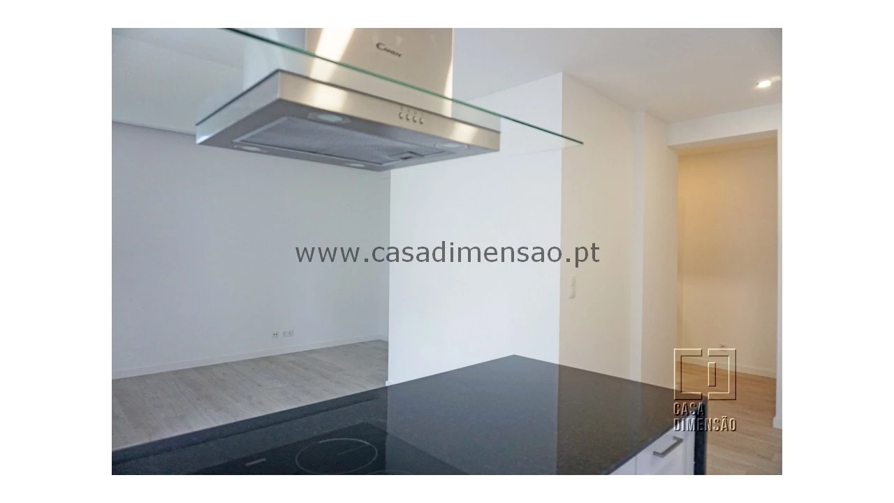 Apartamento T2 para Venda em Carnaxide e Queijas Foto 15