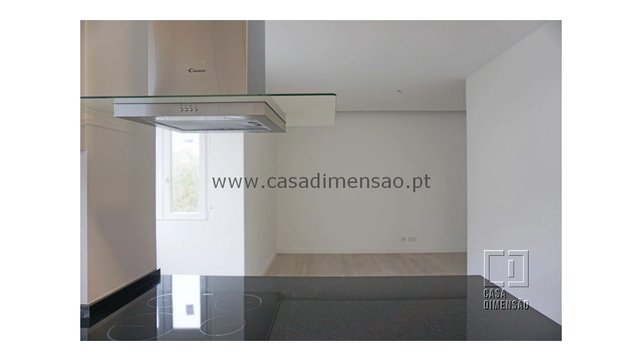Apartamento T2 para Venda em Carnaxide e Queijas Foto 16
