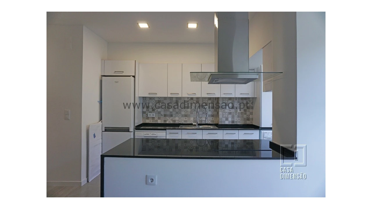 Apartamento T2 para Venda em Carnaxide e Queijas Foto 17