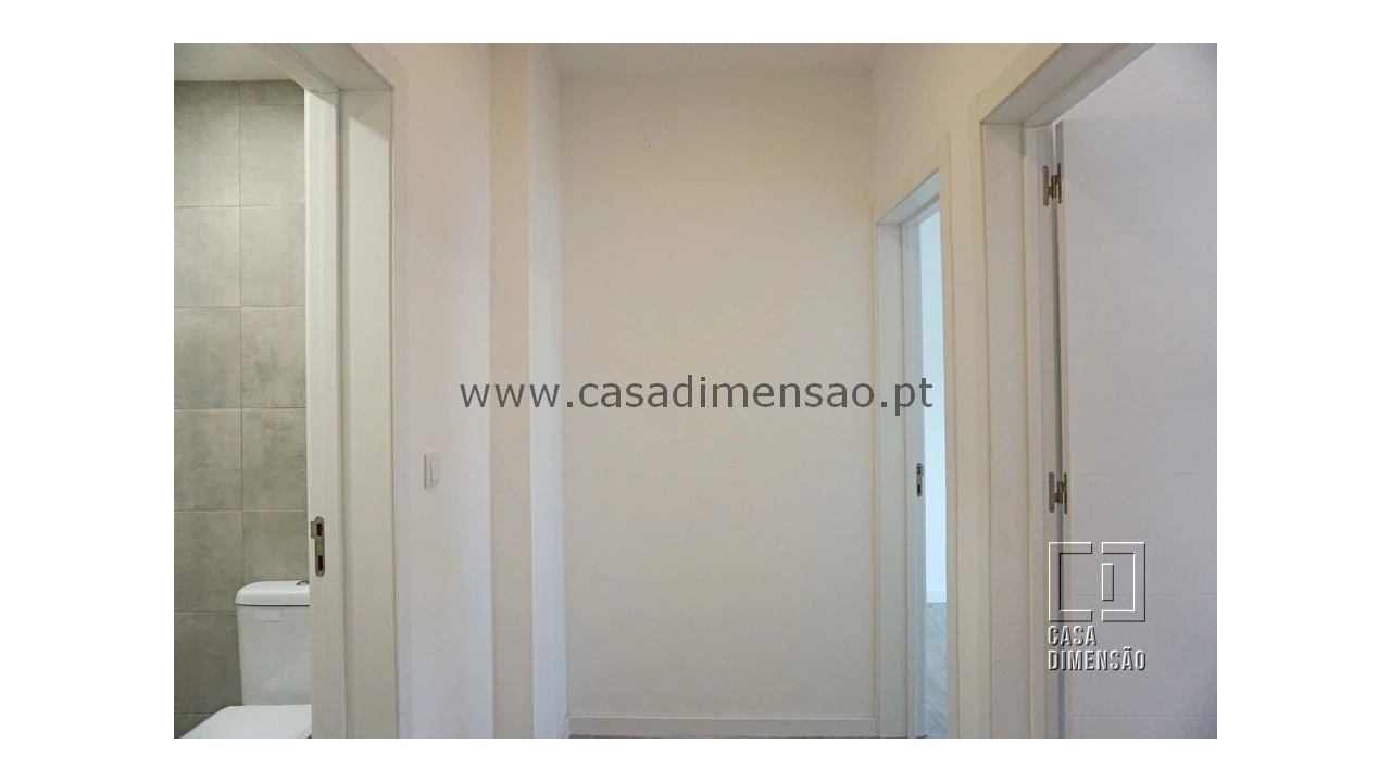 Apartamento T2 para Venda em Carnaxide e Queijas Foto 19
