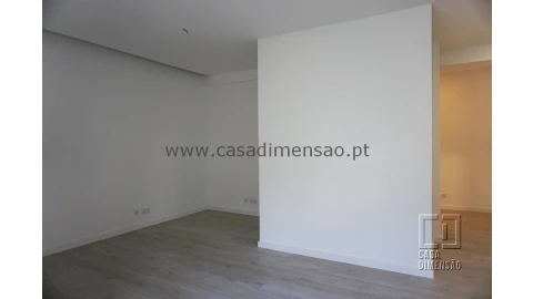 Apartamento T2 para Venda em Carnaxide e Queijas