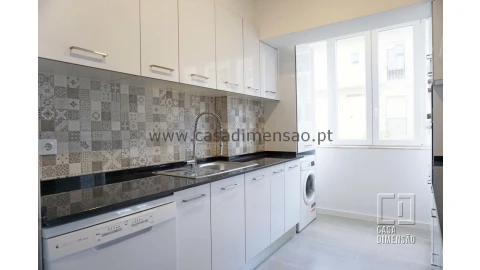 Apartamento T2 para Venda em Carnaxide e Queijas