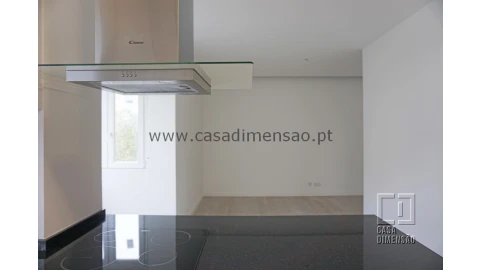 Apartamento T2 para Venda em Carnaxide e Queijas