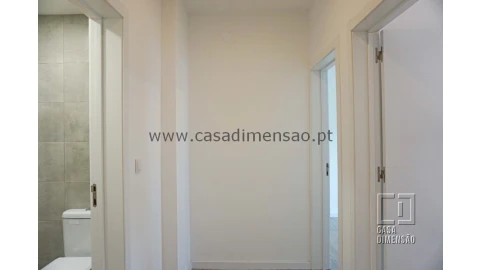 Apartamento T2 para Venda em Carnaxide e Queijas