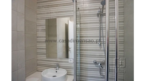 Apartamento T2 para Venda em Carnaxide e Queijas