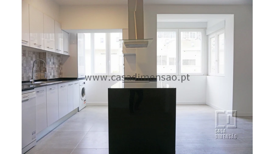 Apartamento T2 para Venda em Carnaxide e Queijas Foto 7