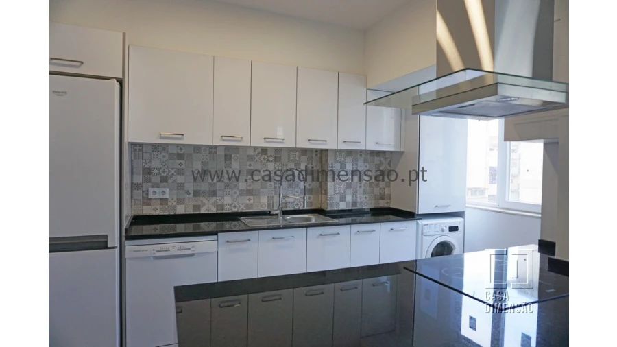 Apartamento T2 para Venda em Carnaxide e Queijas Foto 8
