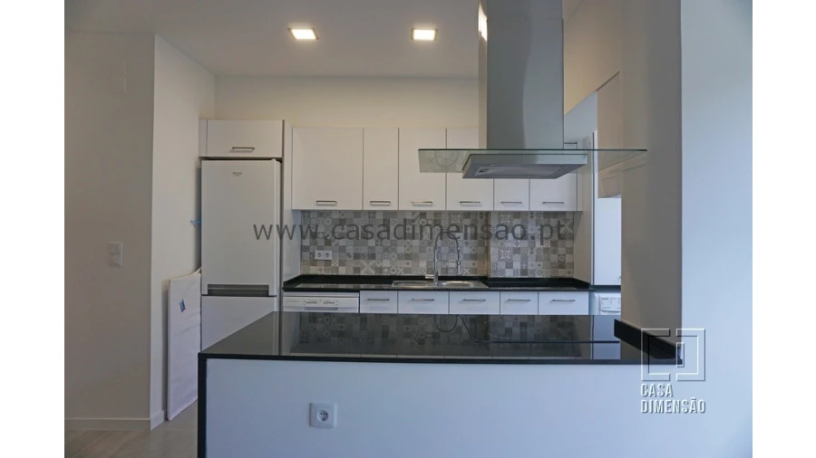 Apartamento T2 para Venda em Carnaxide e Queijas Foto 17