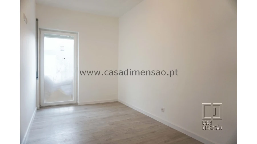 Apartamento T2 para Venda em Carnaxide e Queijas Foto 20