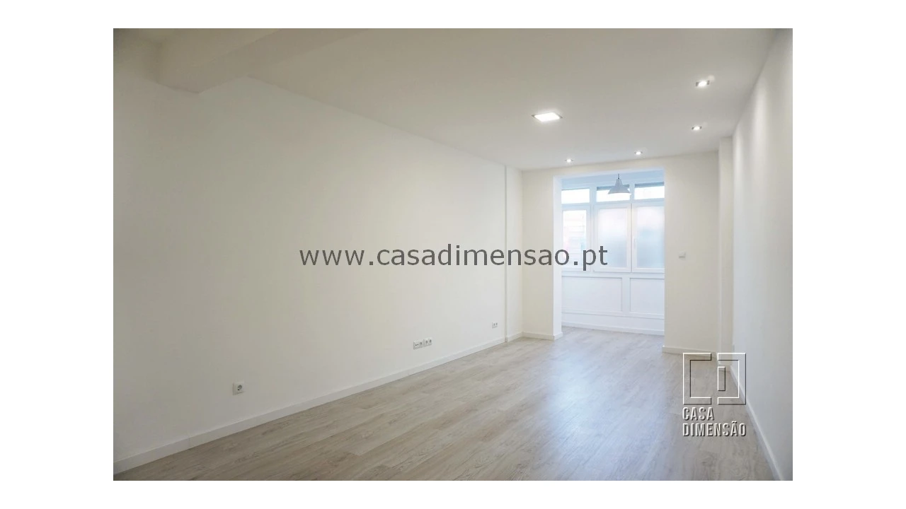 Apartamento T2 para Venda em Venteira Foto 2