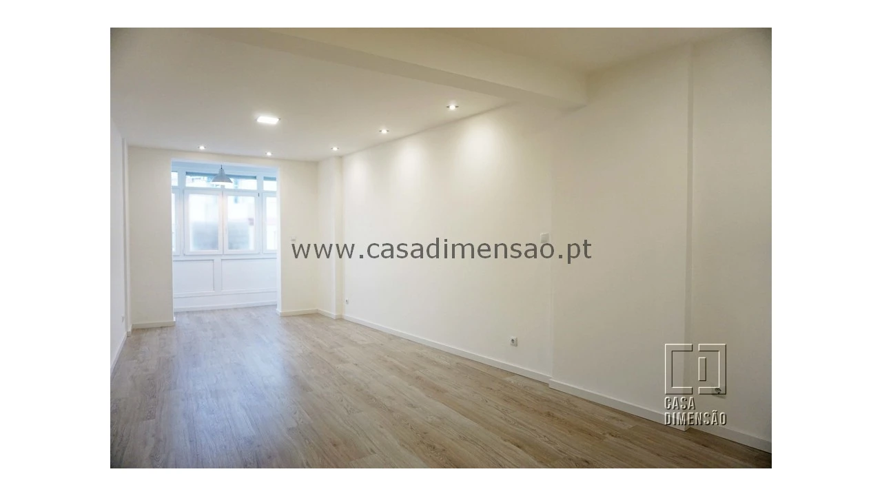 Apartamento T2 para Venda em Venteira Foto 4