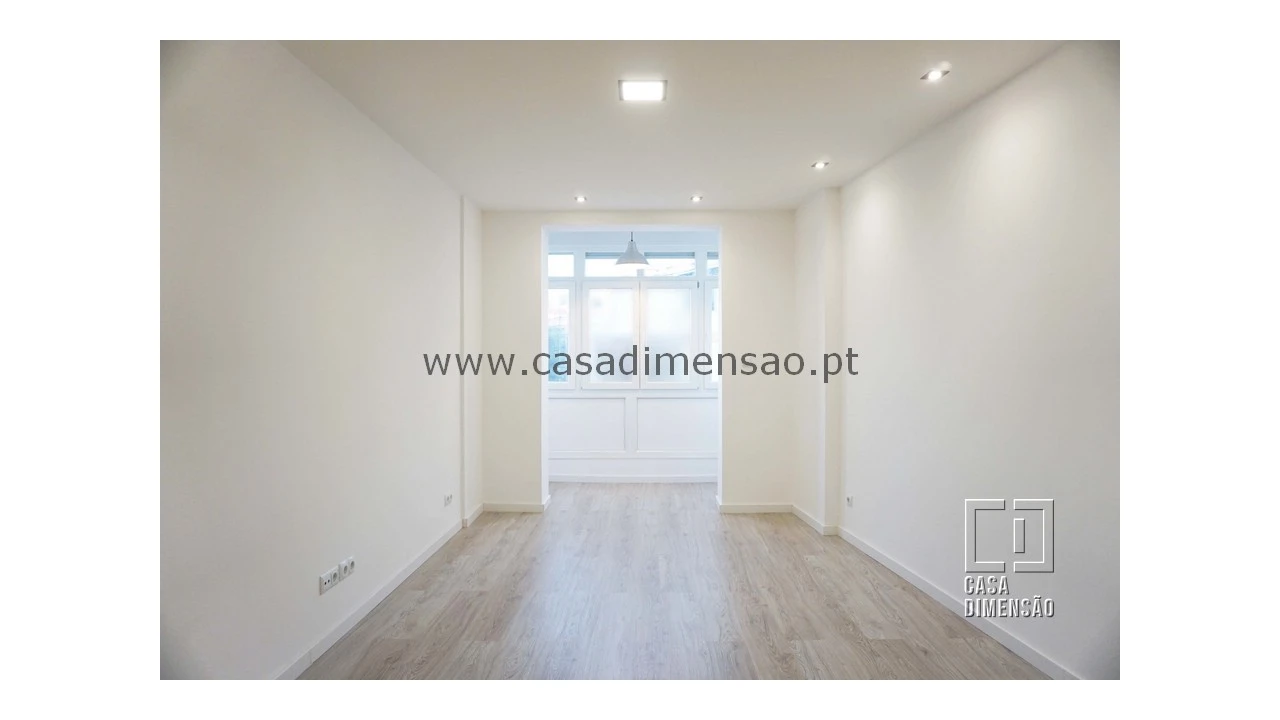 Apartamento T2 para Venda em Venteira Foto 5