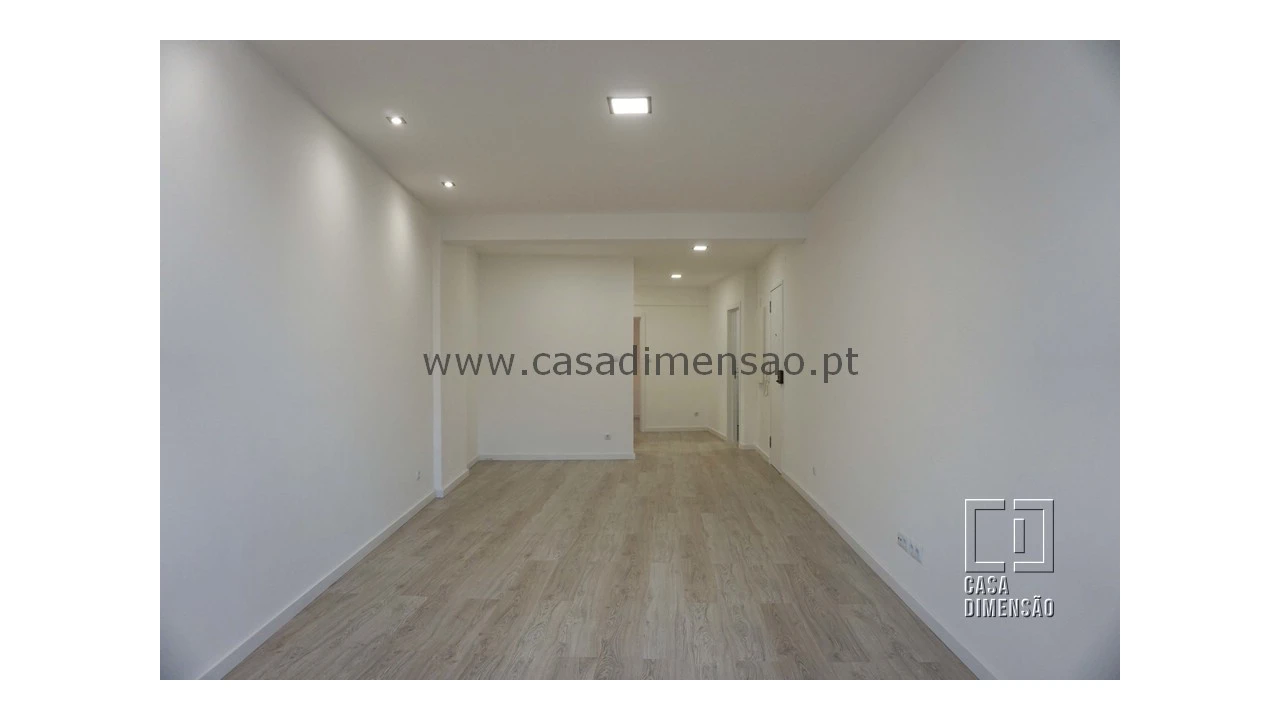 Apartamento T2 para Venda em Venteira Foto 6