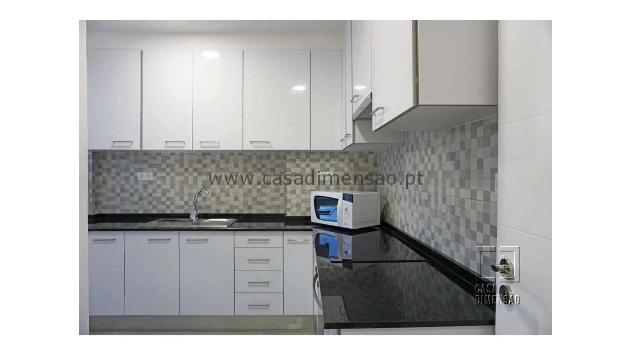 Apartamento T2 para Venda em Venteira Foto 9