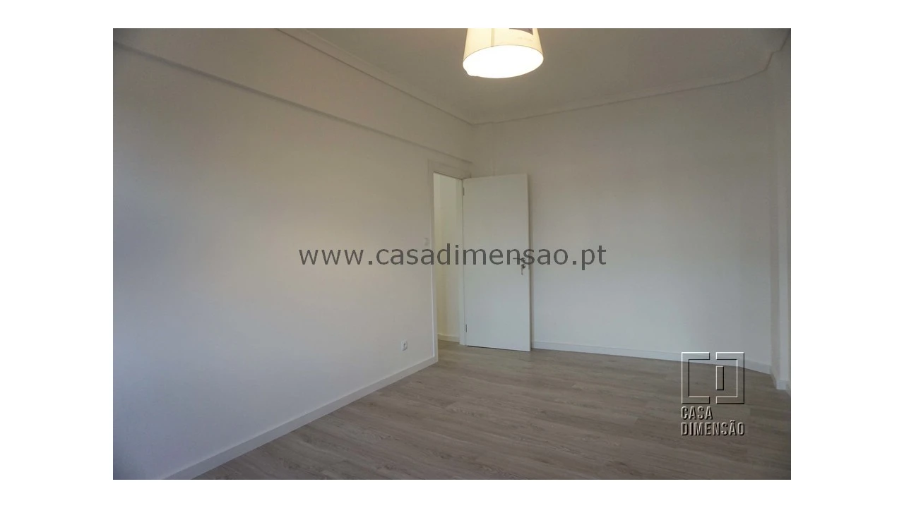 Apartamento T2 para Venda em Venteira Foto 12