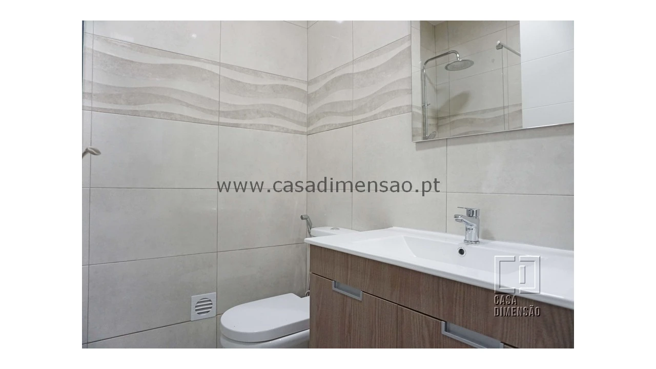 Apartamento T2 para Venda em Venteira Foto 16