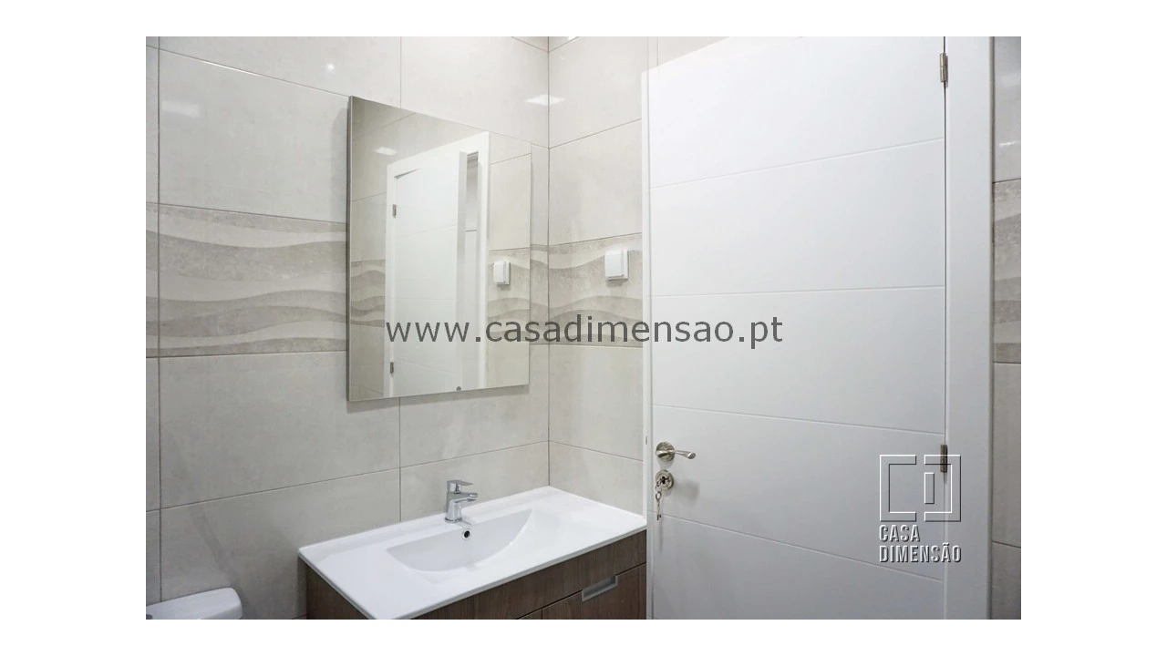 Apartamento T2 para Venda em Venteira Foto 18