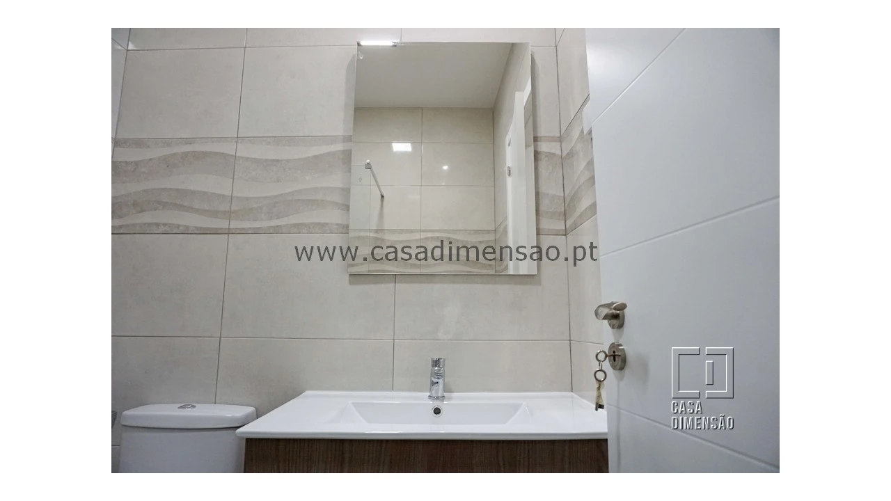 Apartamento T2 para Venda em Venteira Foto 19