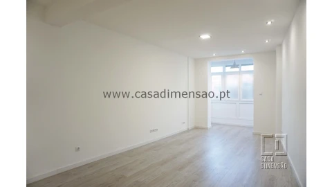 Apartamento T2 para Venda em Venteira