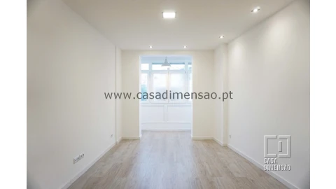 Apartamento T2 para Venda em Venteira