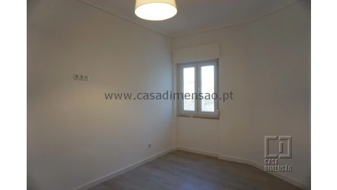 Apartamento T2 para Venda em Venteira