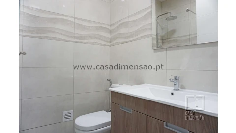 Apartamento T2 para Venda em Venteira
