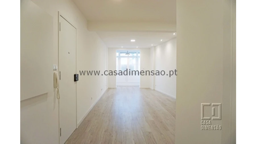 Apartamento T2 para Venda em Venteira Foto 3