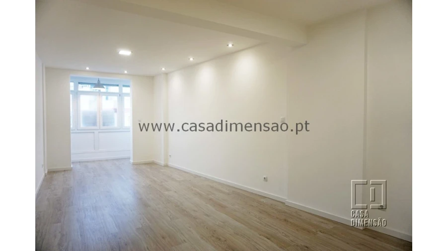 Apartamento T2 para Venda em Venteira Foto 4