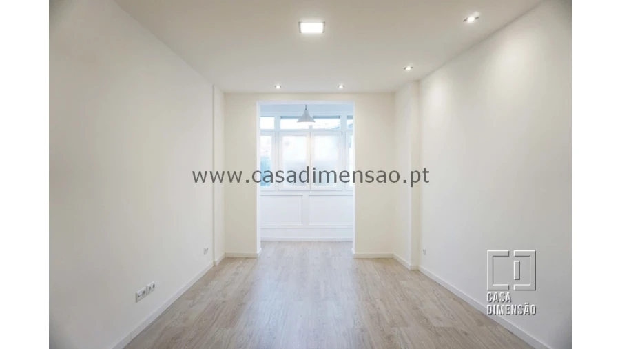 Apartamento T2 para Venda em Venteira Foto 5