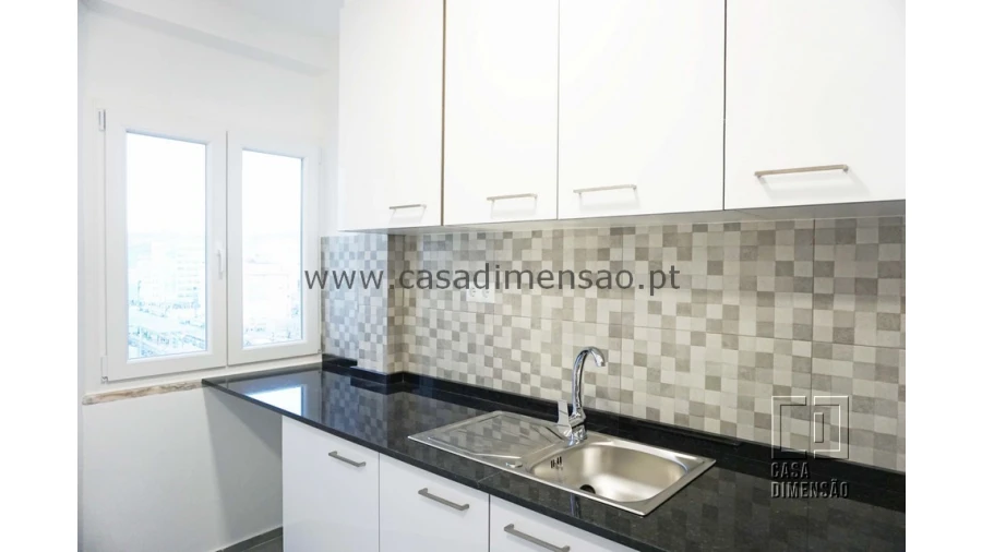 Apartamento T2 para Venda em Venteira Foto 8