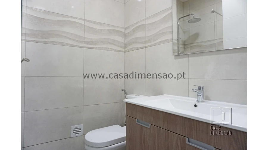 Apartamento T2 para Venda em Venteira Foto 16