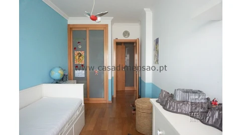 Apartamento T2 para Venda em Venteira