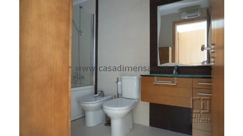 Apartamento T2 para Venda em Venteira