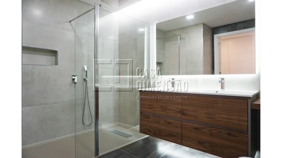 Apartamento T5 para Venda em Porto Salvo Foto 52