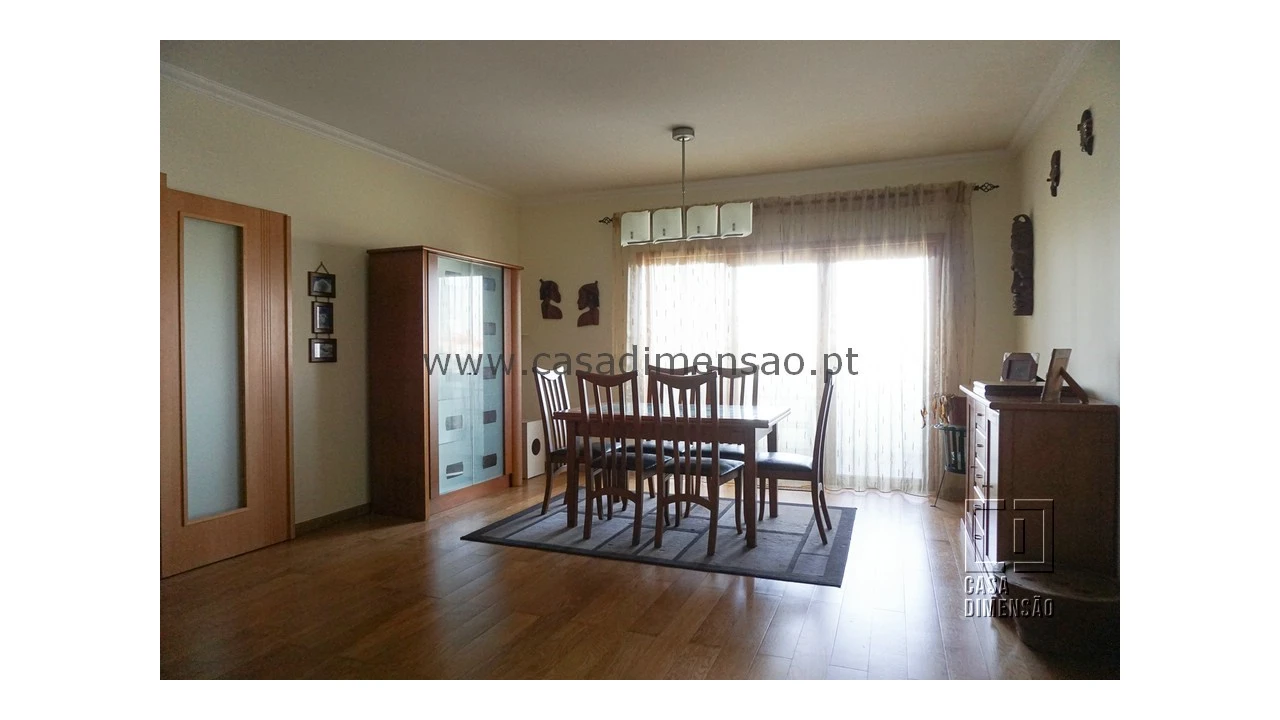 Apartamento T2 para Venda em Carnaxide e Queijas Foto 10