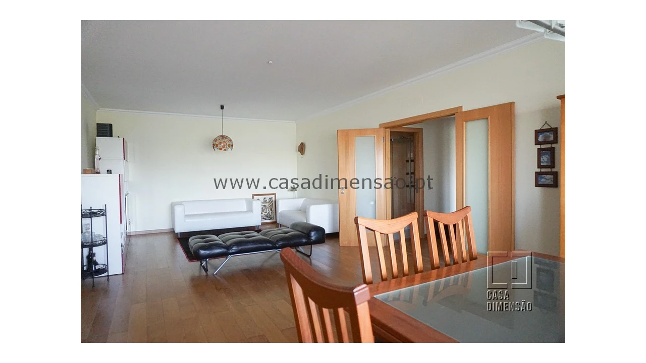 Apartamento T2 para Venda em Carnaxide e Queijas Foto 12