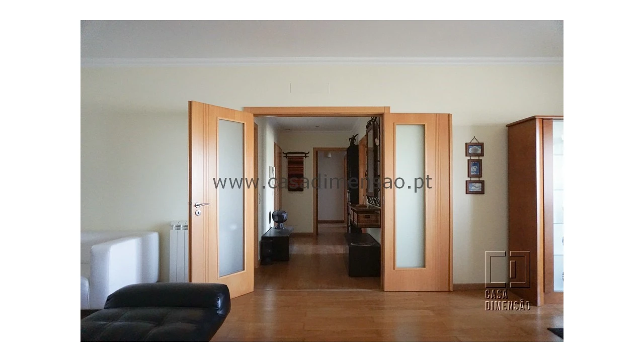 Apartamento T2 para Venda em Carnaxide e Queijas Foto 18