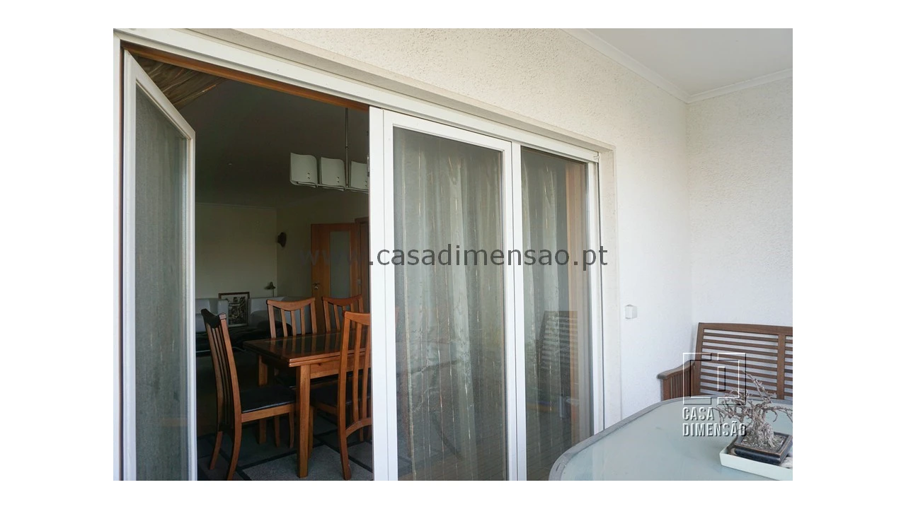 Apartamento T2 para Venda em Carnaxide e Queijas Foto 19
