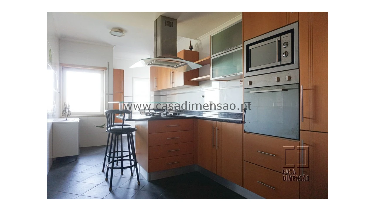 Apartamento T2 para Venda em Carnaxide e Queijas Foto 20