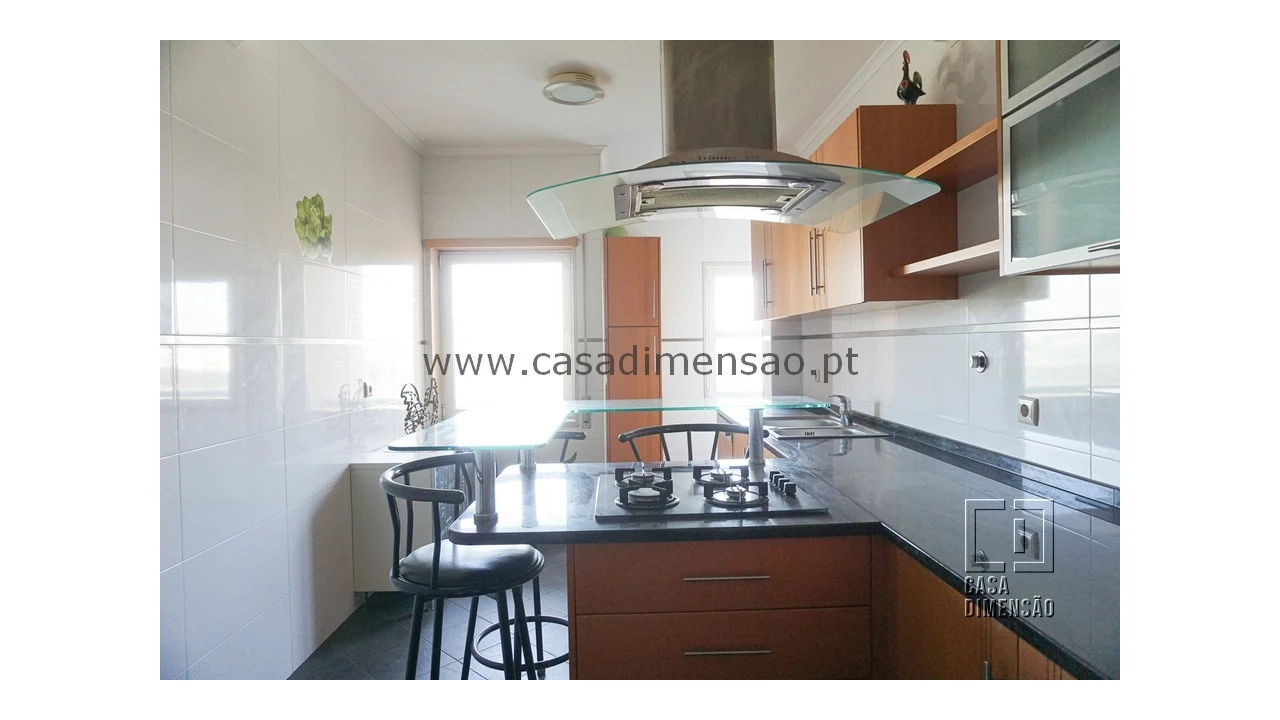 Apartamento T2 para Venda em Carnaxide e Queijas Foto 21