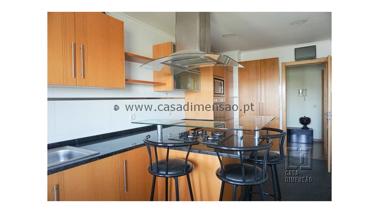 Apartamento T2 para Venda em Carnaxide e Queijas Foto 23
