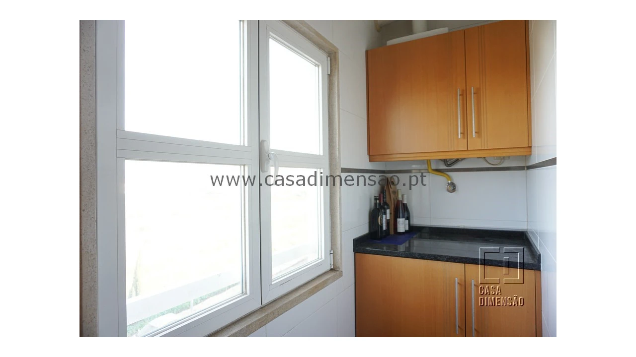Apartamento T2 para Venda em Carnaxide e Queijas Foto 25