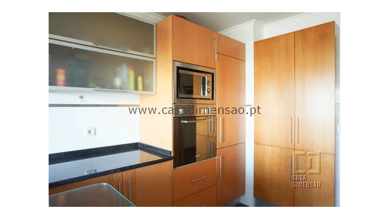 Apartamento T2 para Venda em Carnaxide e Queijas Foto 29