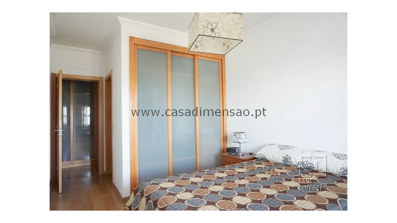 Apartamento T2 para Venda em Carnaxide e Queijas Foto 41