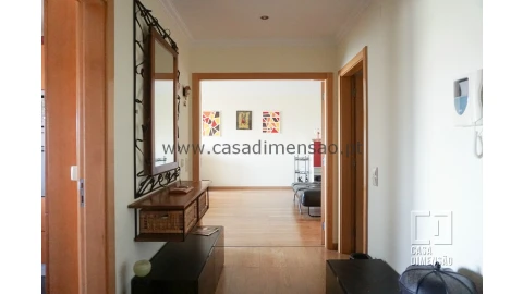 Apartamento T2 para Venda em Carnaxide e Queijas