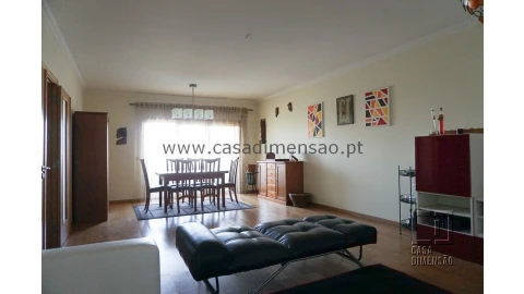Apartamento T2 para Venda em Carnaxide e Queijas