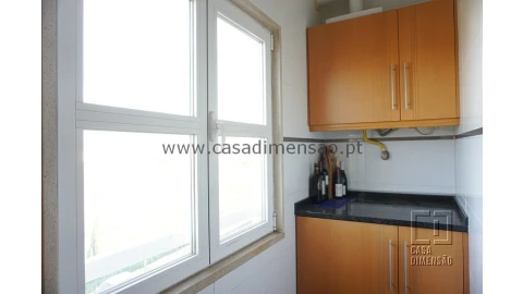 Apartamento T2 para Venda em Carnaxide e Queijas